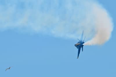 F/A-18 Super Hornet High-Speed Maneuver with Vapor Trail