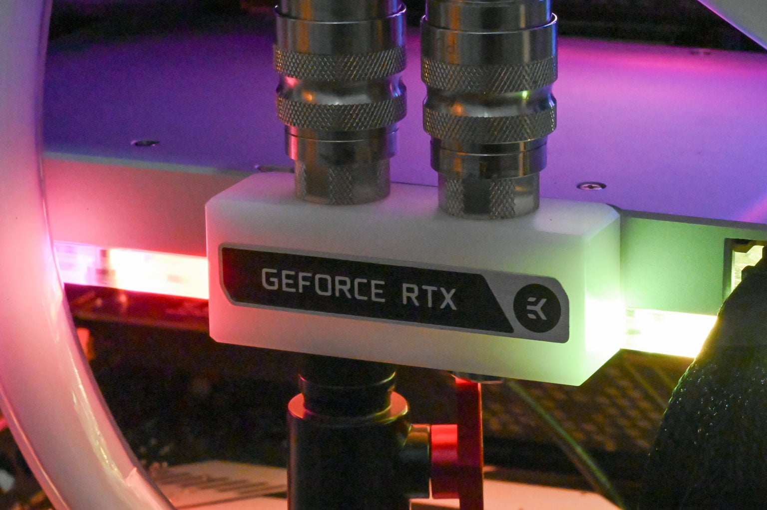 Highest quality hardware with fully customized components